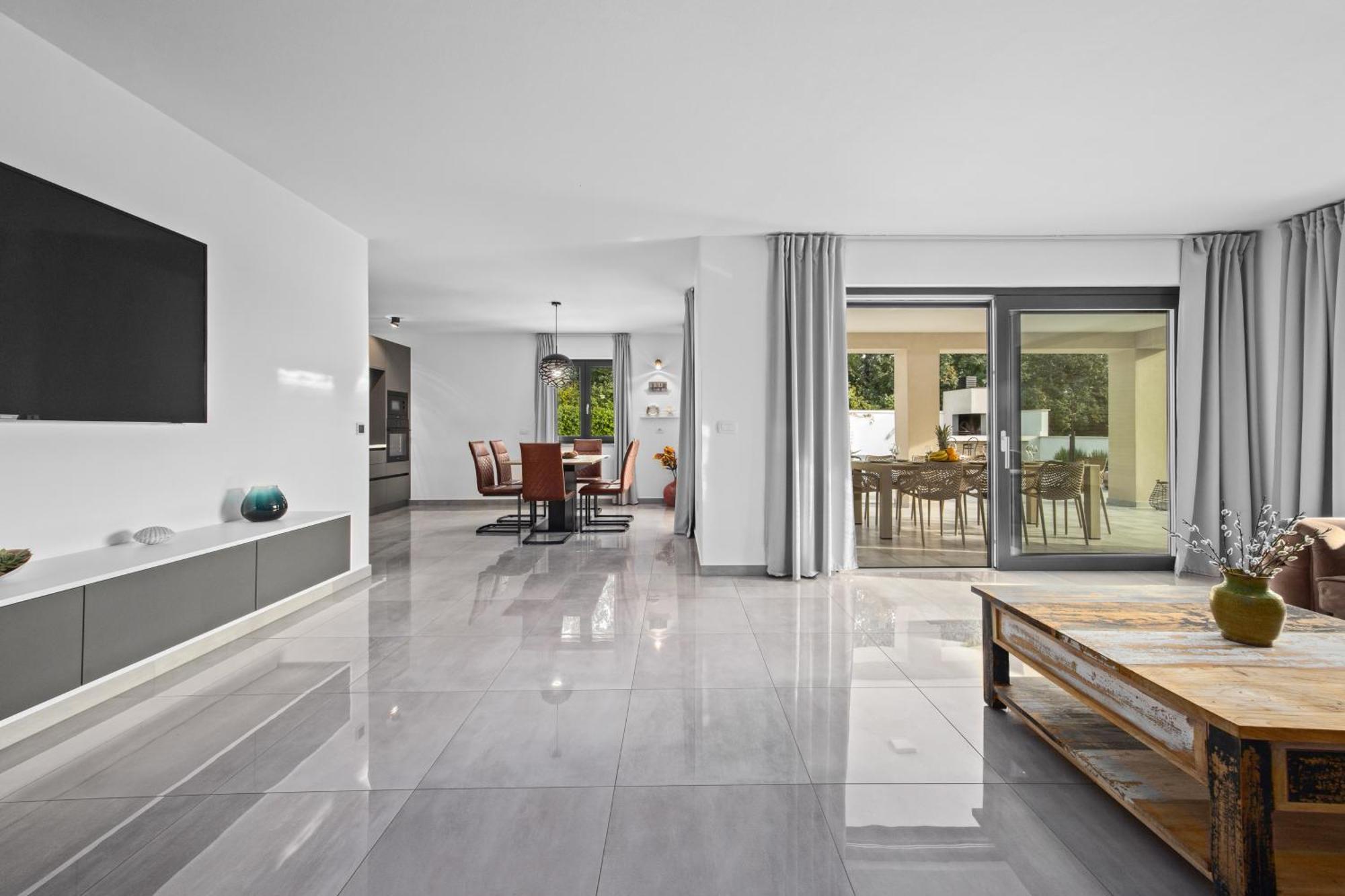 Special Offer! New Luxury Apartment With Pool, Fitness, Outdoor Bar&Grill Buje Exterior photo